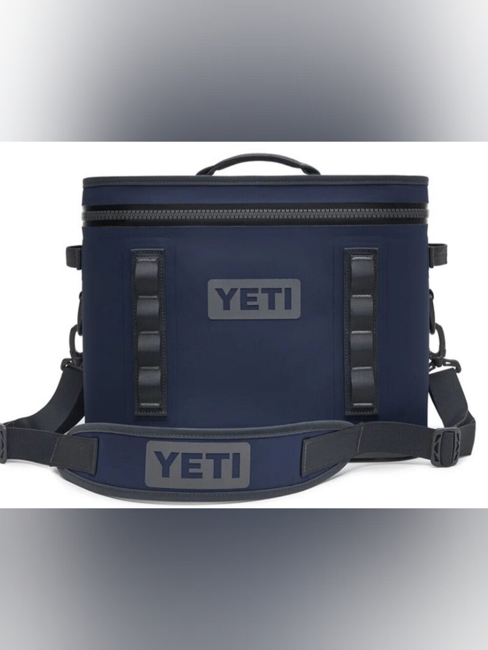 Yeti Hopper 18 Soft Sided Cooler - Navy Blue *used*